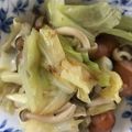 ☆みーい☆'s cooksnap of when they made キャベツとしめじのウィンナー炒め.
