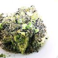 ユーロン's cooksnap of when they made アボカドの黒胡麻和え.