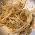 やんしゅ's cooksnap of when they made レンジで４分！節約食材★もやしのごま和え.