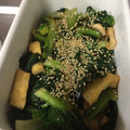 HungryAmy's cooksnap of when they made タアサイと油揚げの炒め煮.