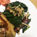 えびちゃん1101's cooksnap of when they made 簡単★ほうれん草とエノキのオリーブオイル.