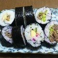 ふくママもっち☆'s cooksnap of when they made 巻き寿司の巻き方のコツ.