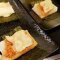 ♡YKitchen♡'s cooksnap of when they made 餅アレンジ♪鮭フレークとチーズが美味しい.