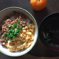 vivayammy's cooksnap of when they made 冷めてもしっとり　鶏そぼろの２色丼.