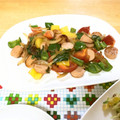 komutatata's cooksnap of when they made ピーマンとお魚ソーセージのバジル炒め.