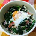 ＊れいぴん＊'s cooksnap of when they made 簡単☆ほうれん草の巣ごもり卵どんぶり.