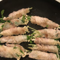 yuzriha's cooksnap of when they made えのきと豆苗の肉巻き.