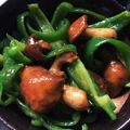 料理スキになってきた's cooksnap of when they made オッキーなめことピーマンの生姜炒め.