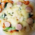 ⭐ちぃ⭐'s cooksnap of when they made ☆ウインナーとほうれん草の餅ピザ☆.