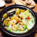 みるみるみぃ's cooksnap of when they made 大黒本しめじ・新じゃが・エビのアヒージョ.
