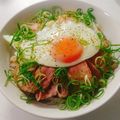 ☆ａｙｕ☆'s cooksnap of when they made ローストポーク丼with半熟目玉焼き.