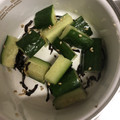 クックZ8J4H4☆'s cooksnap of when they made 胡瓜と塩昆布のごま油和え.