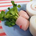 キャシーキャサリン's cooksnap of when they made 魚肉ソーセージで☆かいわれの花束.