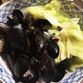 クックYMVID9☆'s cooksnap of when they made ムール貝とキャベツの酒蒸し.