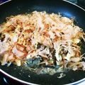 o^o^oayuayu's cooksnap of when they made 卵なし、鍋の残り物で餅お好み焼き.