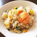 ＊VELL290＊'s cooksnap of when they made 炊飯器で簡単☆エビピラフ.