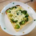 ジョリポン's cooksnap of when they made ブロッコリーのチーズトースト.
