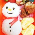 くまし〜's cooksnap of when they made 簡単！雪だるまのおにぎり キャラ弁.