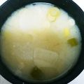 ☆マカロンmama☆'s cooksnap of when they made 簡単５分☆大根とキャベツのお味噌汁.