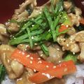 YorozUta's cooksnap of when they made にんにくだれ。小松菜と大葉の味噌豚丼.