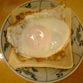 jun120121's cooksnap of when they made 目玉焼き納豆トースト.