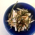 ゆっきい９'s cooksnap of when they made 大根花かつお海苔サラダ.