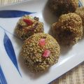 miyuki12's cooksnap of when they made 熱々・簡単・ごま団子.