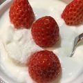 わたるんママ's cooksnap of when they made 水切りヨーグルトでイチゴデザート.