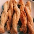 【狗神cafe】's cooksnap of when they made バジルとチーズのスティックパイ.