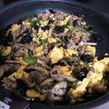 すみれ１９３'s cooksnap of when they made 青椒肉絲の素で♡きくらげと豚コマの卵炒め.