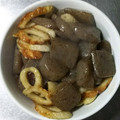 ＠ままちゃん's cooksnap of when they made こんにゃくとちくわのピリ辛炒め.
