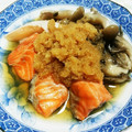 ＊みっちゃんだよ＊'s cooksnap of when they made 鮭とエノキの酒蒸し♪おろしポン酢で♡.