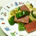 キョク's cooksnap of when they made キャベツとスパムのカレー炒め.
