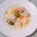 yesmama's cooksnap of when they made 鶏胸肉と野菜たっぷりミルクチーズシチュー.