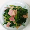 mahalokoto's cooksnap of when they made レタスの外葉であっったかサラダ.