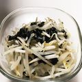 SHIRO's cooksnap of when they made レンジで簡単♬もやしと海苔のナムル♬.