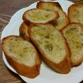 三つ子516's cooksnap of when they made 簡単！カリカリ絶品のガーリックトースト！.