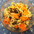 LuckyBerry's cooksnap of when they made もやしと人参と大根の葉で簡単塩昆布ナムル.