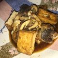 raichuuu's cooksnap of when they made サバの味噌煮缶と厚揚げとしめじ煮.