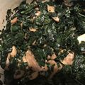 Yokchina's cooksnap of when they made マッシュルームとケールのバター醤油炒め.