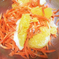 tomaton☆'s cooksnap of when they made 簡単☆人参とはっさくサラダ.