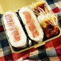 ⁑YUKI⁑'s cooksnap of when they made 厚切りハムと卵のおにぎらず.