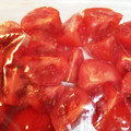 年子男子のマミー's cooksnap of when they made 生のまま冷凍トマト！トマトの救済に！.