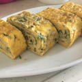 ぼっちゅん's cooksnap of when they made 栄養価ＵＰ◎青じそとおじゃこの出汁巻き卵.