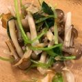 zipnzippy's cooksnap of when they made 三ツ葉としめじのお浸し.