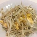 papikun's cooksnap of when they made 簡単!!もやしと卵の塩胡椒炒め♬.