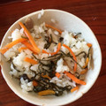 クックC2GECR☆'s cooksnap of when they made 超絶簡単！塩昆布の炊き込みごはん.