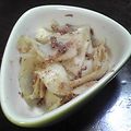 亜久里's cooksnap of when they made 簡単☆大根の皮の梅肉和え.