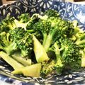 Superlittleboo's cooksnap of when they made ブロッコリーのオイマヨ炒め.