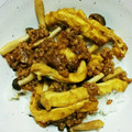 クックY08S17☆'s cooksnap of when they made 簡単！しめじと油揚げのカレーなそぼろ丼.